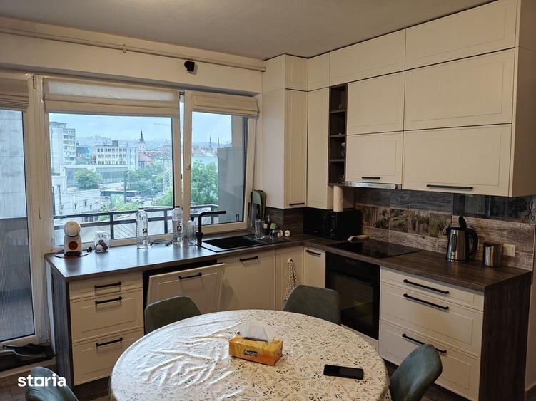 Apartament cu 3 camere decomandat în Central