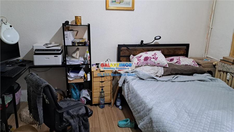 Apartament cu 3 camere decomandat în Drumul Taberei