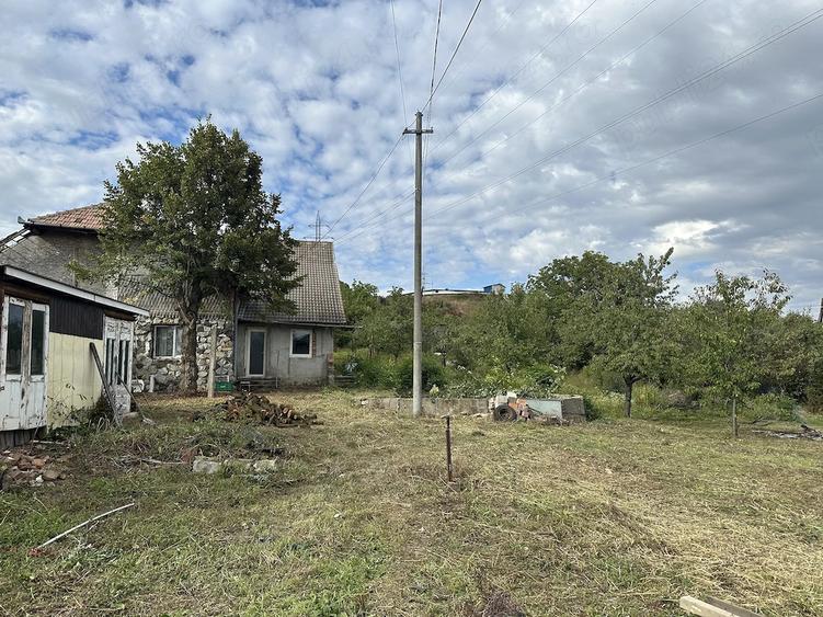 Teren de 2800 mp, în Central