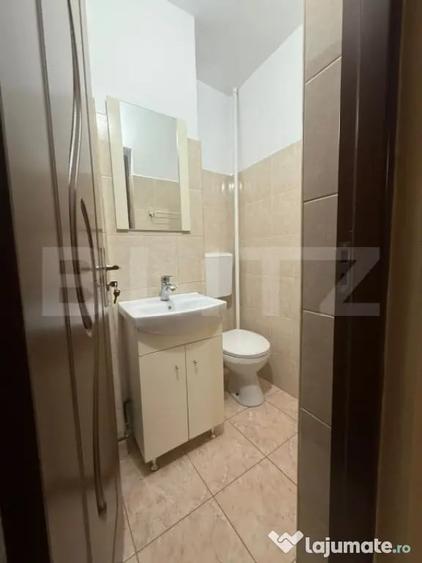 Apartament cu 3 camere decomandat în Cetate