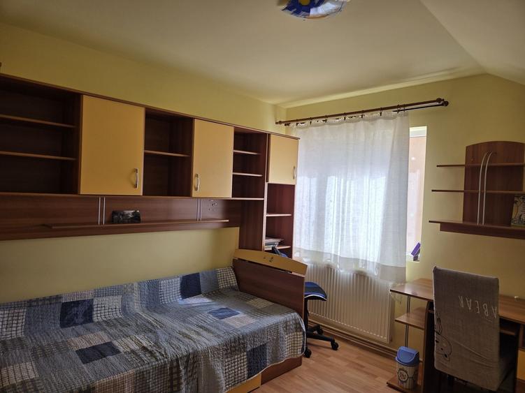 Casă cu 3 camere cu Teren 100 Mp în Florești
