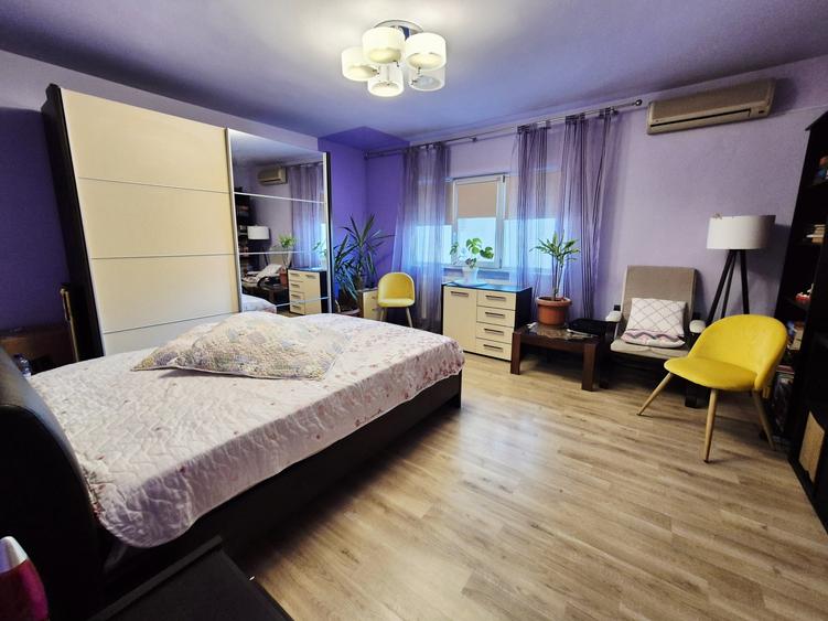 Apartament cu 4 camere decomandat, mobilat în Brătianu