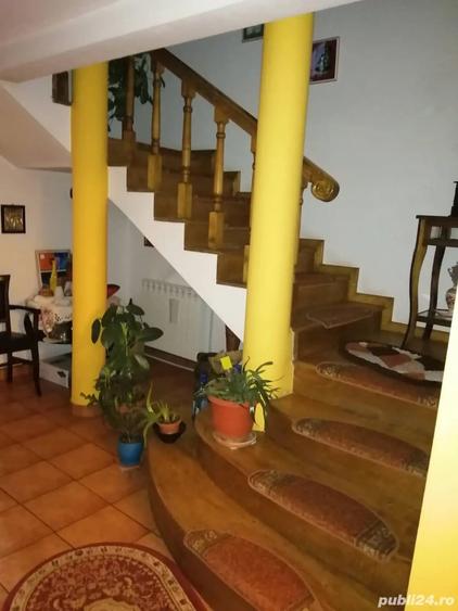 Casă cu 2 camere cu Teren 2800 Mp în Central