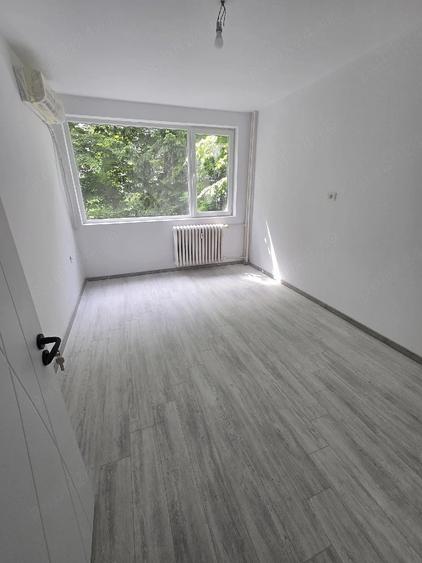 Apartament 2 camere Decomandate renovat Alexandru Obregia etaj 2 - 2