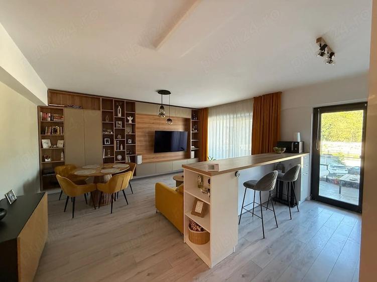 Apartament cu 2 camere decomandat în Central