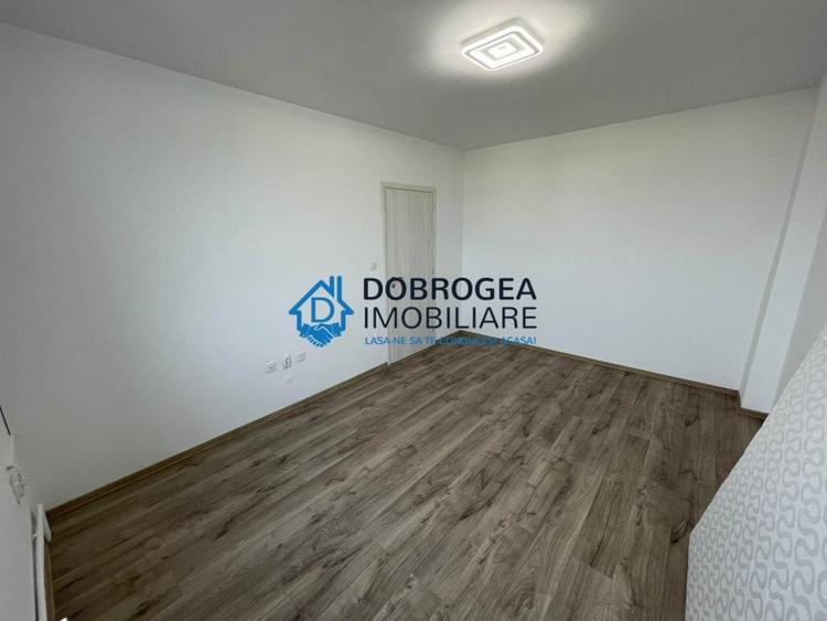 Apartament cu 3 camere decomandat în E3