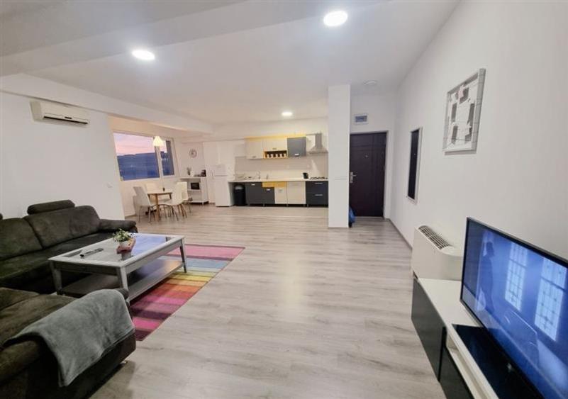 Apartament cu 2 camere decomandat, mobilat în Aradului