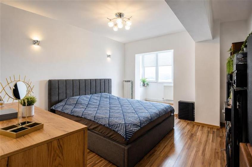 Apartament cu 3 camere decomandat în Dârste