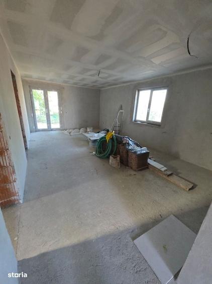 Casă cu 3 camere în Central