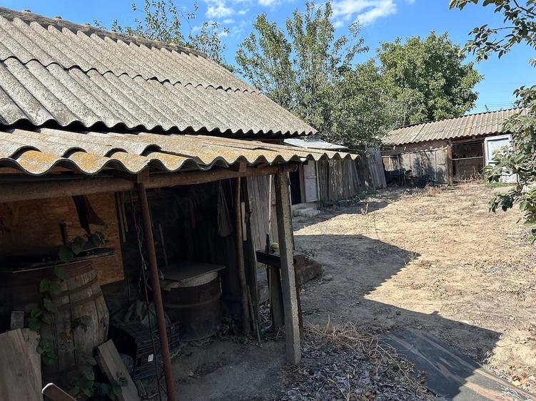 Casă cu Teren 968 Mp în Văcăreni