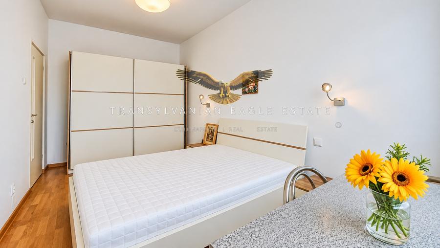 Apartament modern situat in zona ultra-centrala - 2