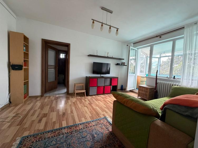 Apartament cu 2 camere semidecomandat în Sud