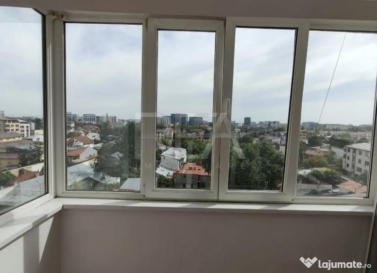 Apartament cu 3 camere decomandat în Crângași