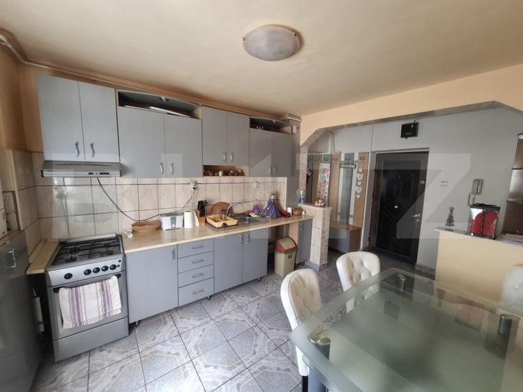 Apartament cu 2 camere decomandat în Micro 16