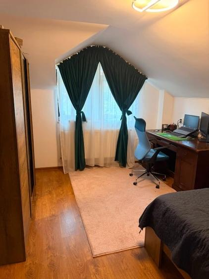 Apartament cu 4 camere semidecomandat, mobilat în Bucium