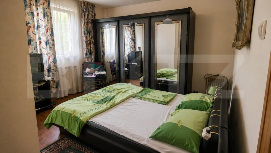 Casă individuală cu 5 camere cu Canalizare în Est