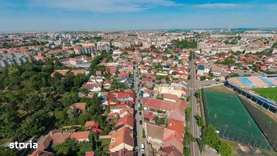 Casă cu Teren 380 Mp în Rogerius