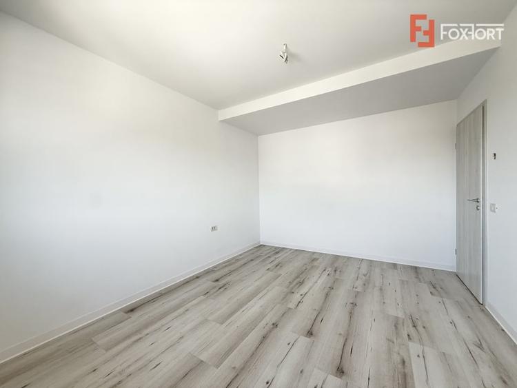 Duplex cu 4 camere cu Canalizare în Săcălaz