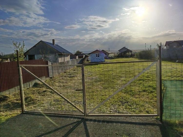 Teren de 1000 mp, în Onișcani