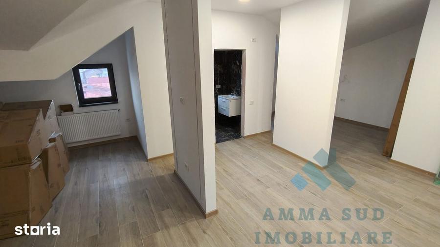 Casă cu 5 camere cu Teren 300 Mp în Apărătorii Patriei
