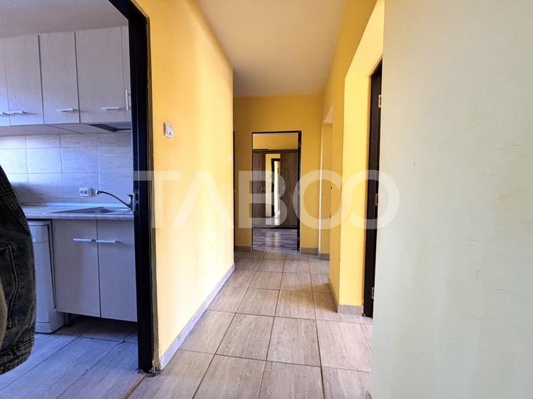 Apartament cu 3 camere decomandat, mobilat în Gheorgheni