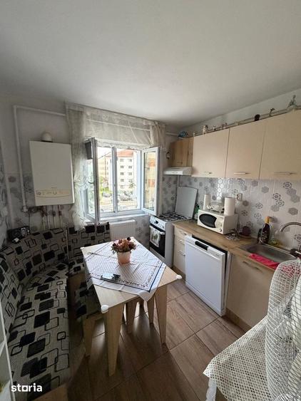 Apartament cu 2 camere decomandat în Micro 6
