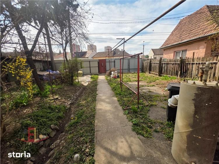 Casă cu 1 camere cu Teren 300 Mp în Budai