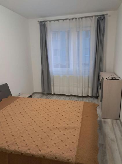 Apartament 2 camere de vanzare + parcare subterana - Floresti, zona Av - 2