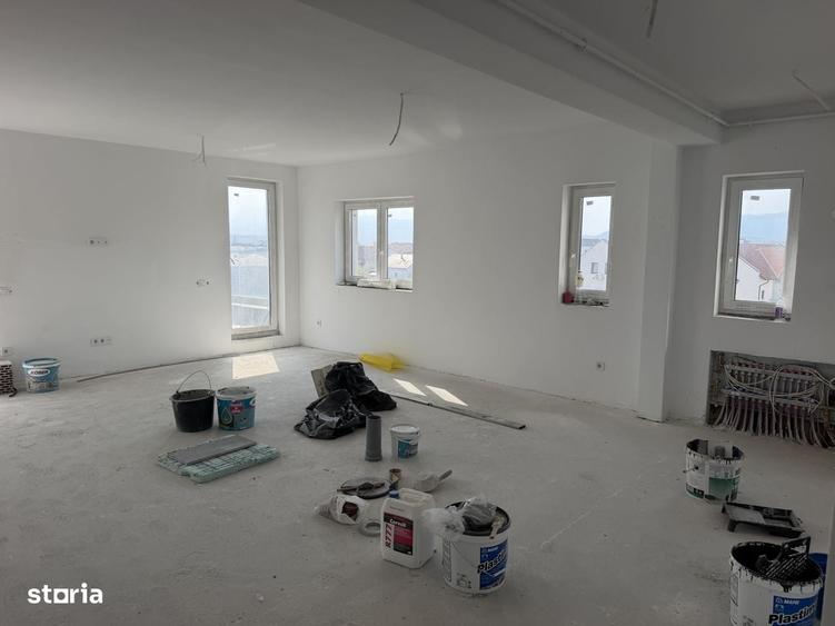 Apartament cu 4 camere în Șelimbăr