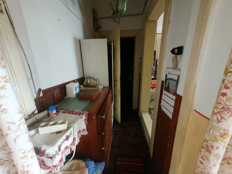 Casă individuală cu 2 camere cu Canalizare în Central