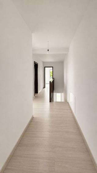 Duplex cu 4 camere cu Canalizare în Săcălaz