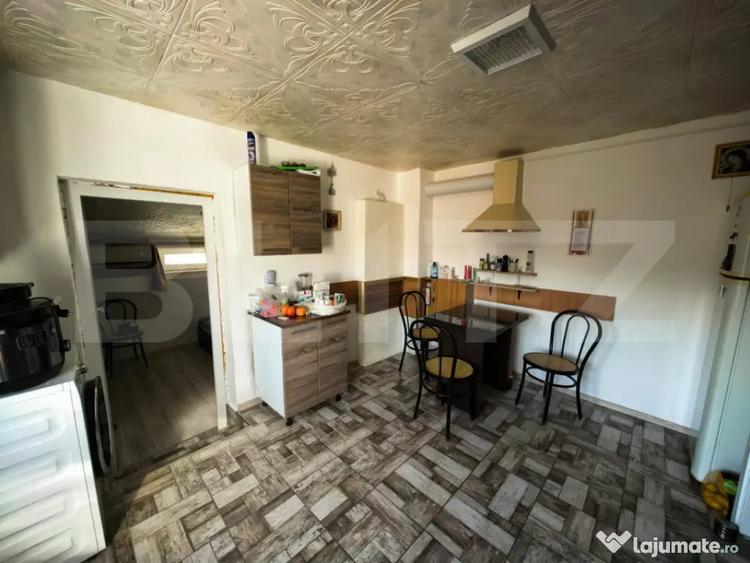 Casă cu 3 camere cu Teren 828 Mp în Central