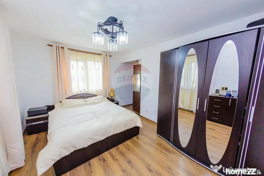 Casă cu 4 camere cu Teren 2900 Mp în Colțirea