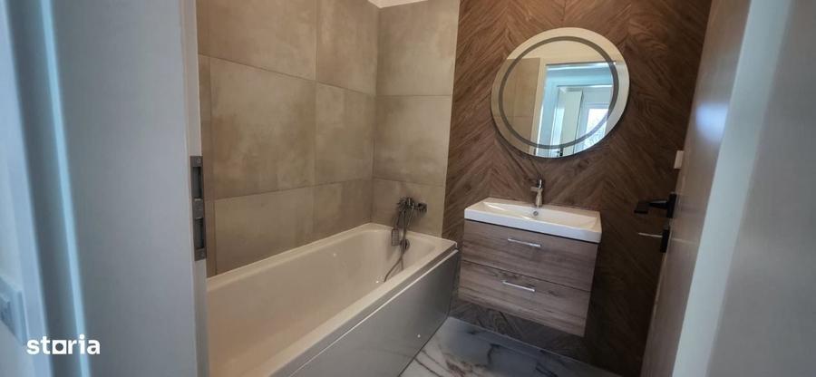 Apartament cu 2 camere decomandat în Roșu