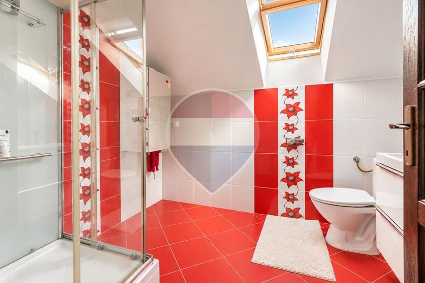 Apartament cu 4 camere decomandat, mobilat în Bucium