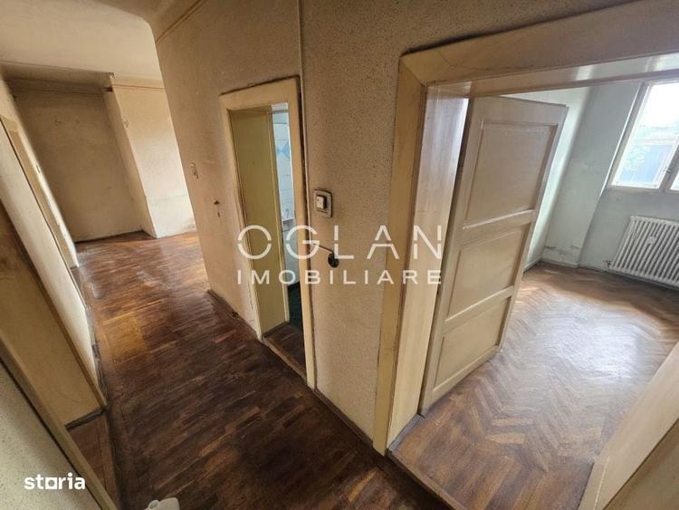 Casă cu 4 camere decomandat în Central