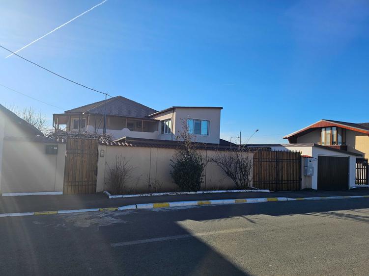Casă cu 4 camere în Valu lui Traian