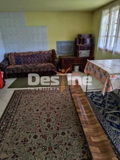 Casă cu 6 camere cu Teren 11250 Mp în Ștubeiu