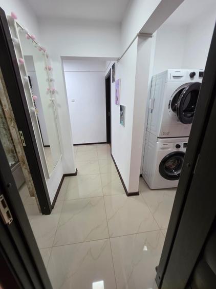 Apartament cu 3 camere decomandat în 9 Mai