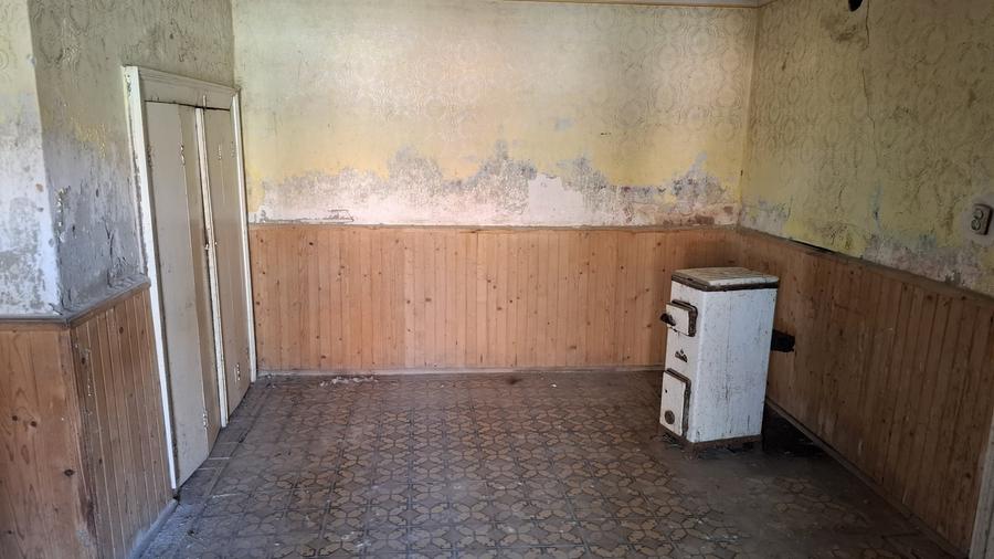 Casă individuală cu 3 camere cu Teren 1472 Mp în Nădlac