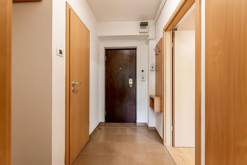 Apartament cu 2 camere semidecomandat, mobilat în Ultracentral
