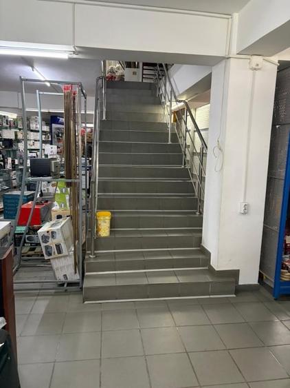 Spațiu comercial, de 1,300 mp, în Filiași