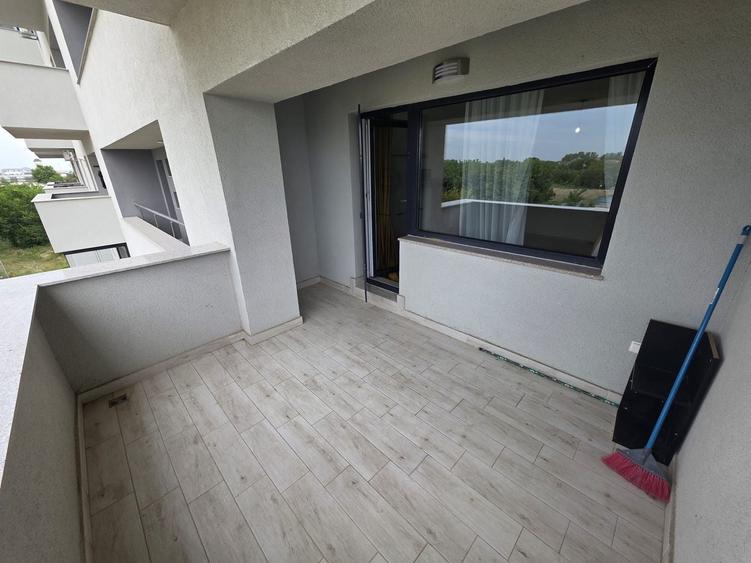 Apartament cu 2 camere decomandat în Lacul Morii