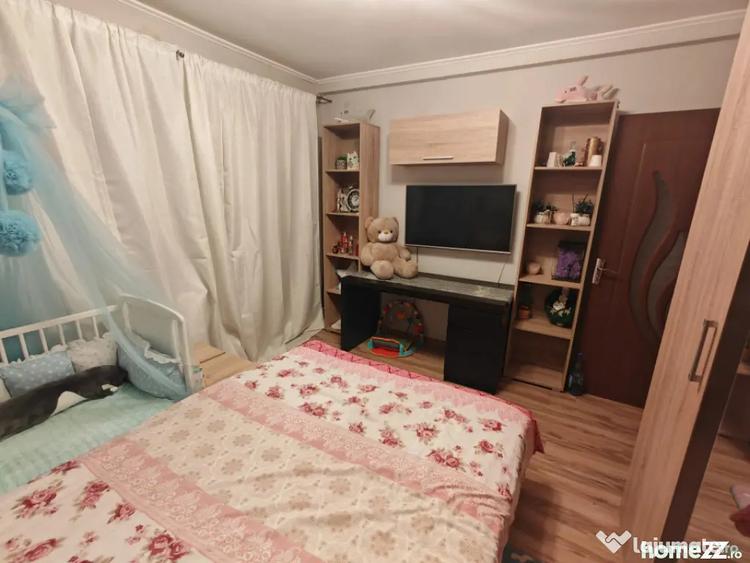 Apartament cu 2 camere semidecomandat, mobilat în Central
