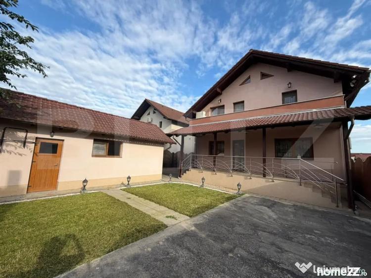 Casă cu 4 camere cu Teren 400 Mp în Micești