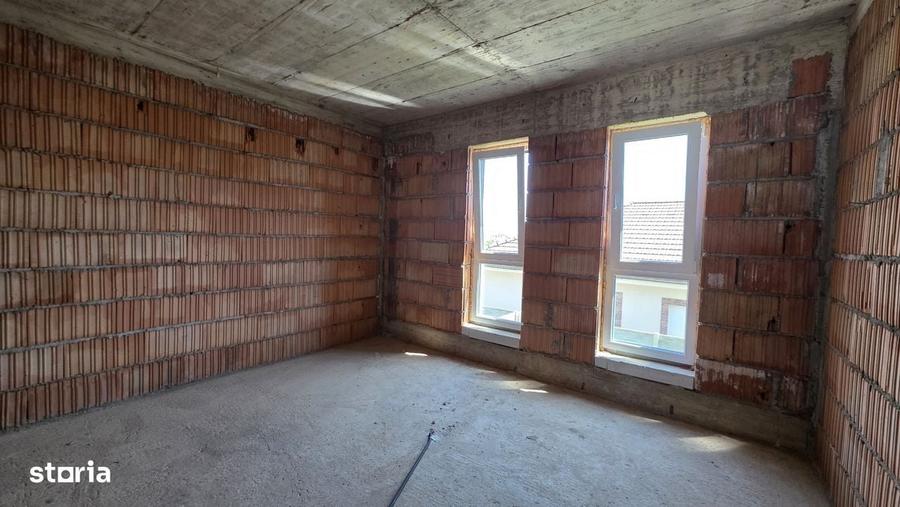 Duplex 5 camere | despartit prin garaj, 117 mp utili | teren 340 mp | - 1