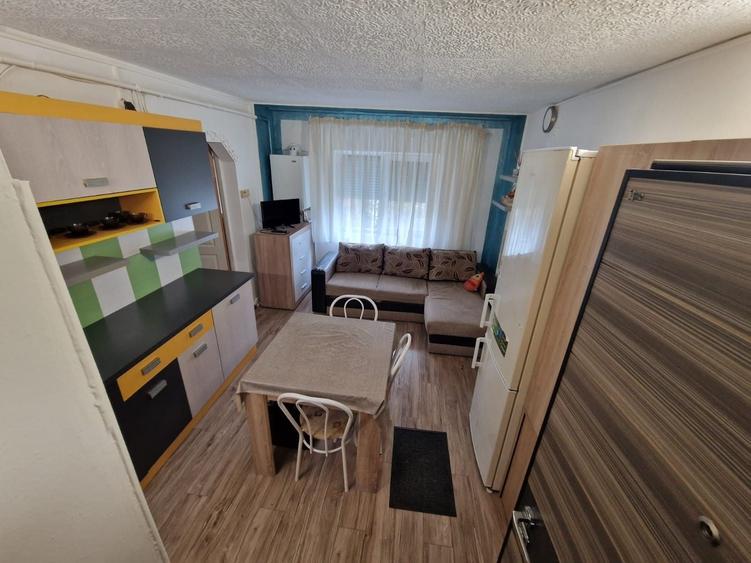 Apartament cu 2 camere semidecomandat în Micro 16
