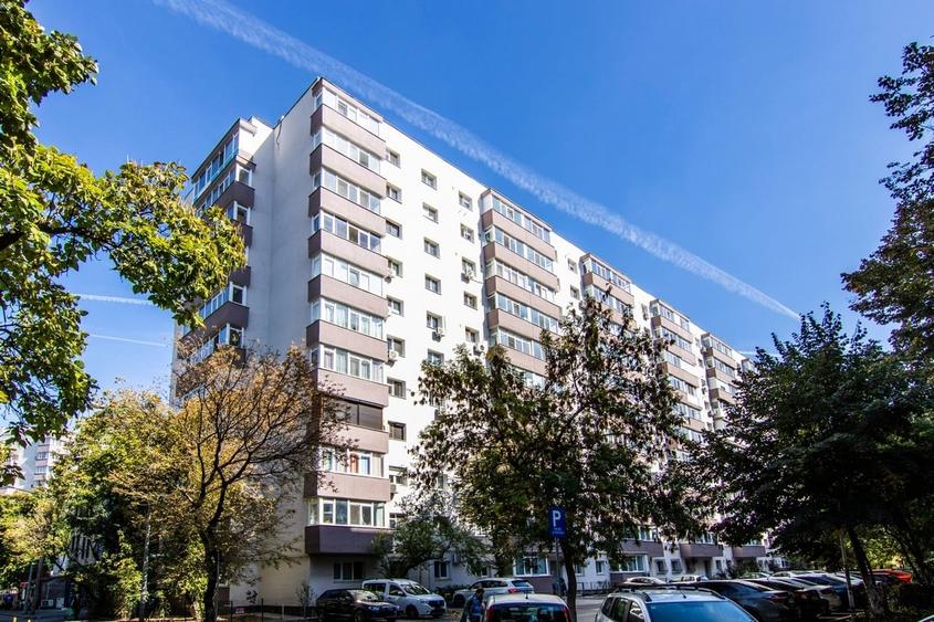Garsonieră decomandată în Sud