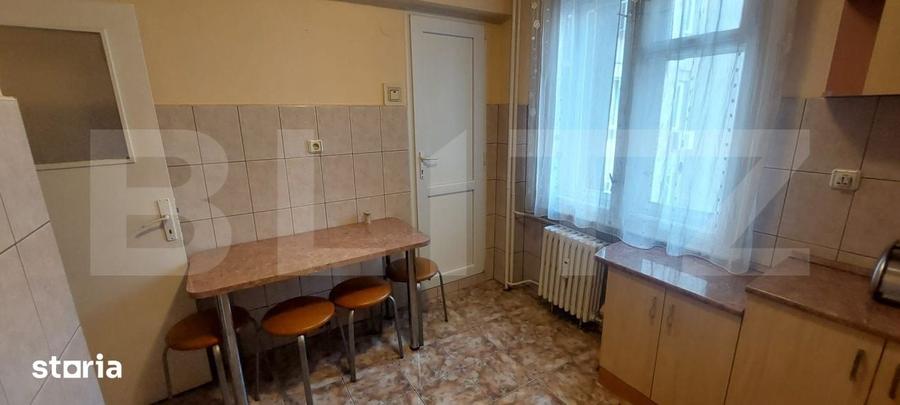 Apartament cu 3 camere decomandat în Orașul Nou
