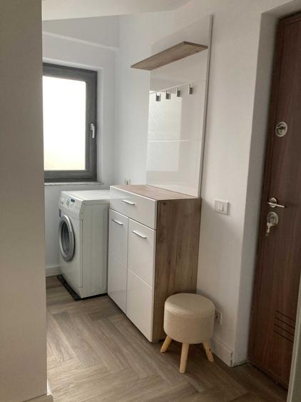 Apartament cu 2 camere decomandat în 1 Mai